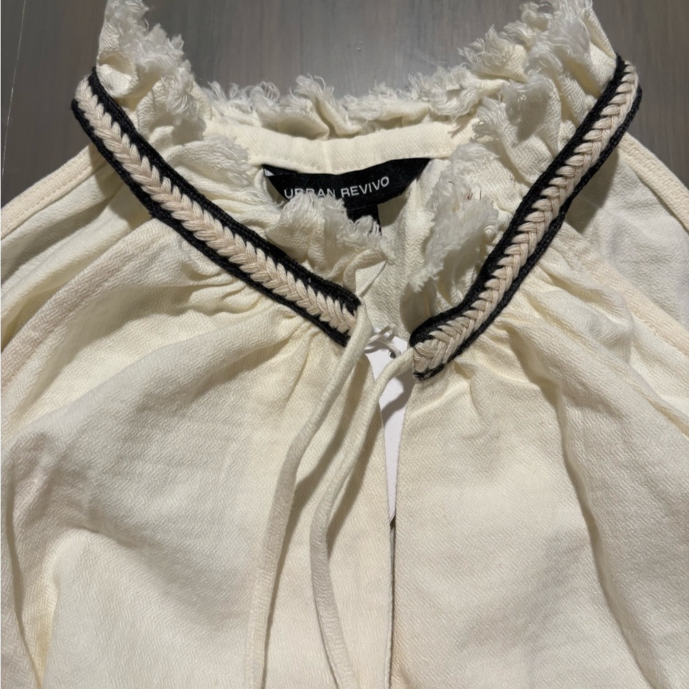 Elegant Cream Women's light denim tank blouse Medium - Picture 6 of 7